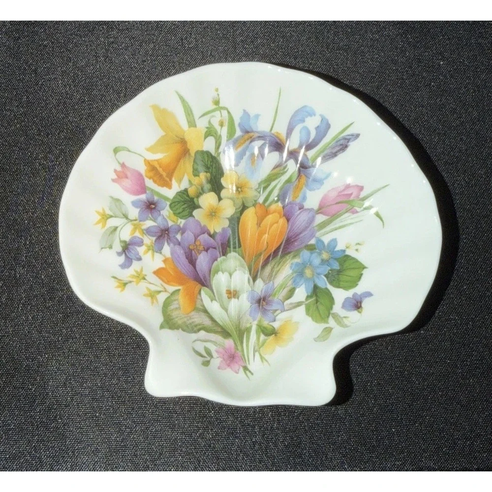 Vtg Royal Stafford Ring Soap Dish Bone China Victoria's Secret England Floral‎